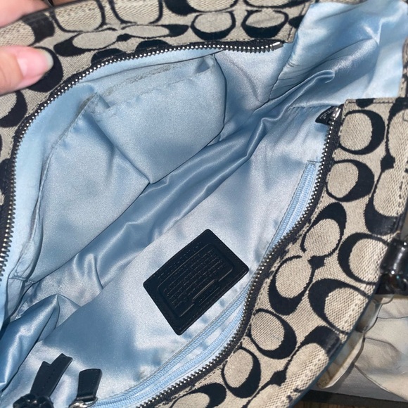 Authentic coach Stylish Black and Tan Women's Bag - Picture 4 of 12